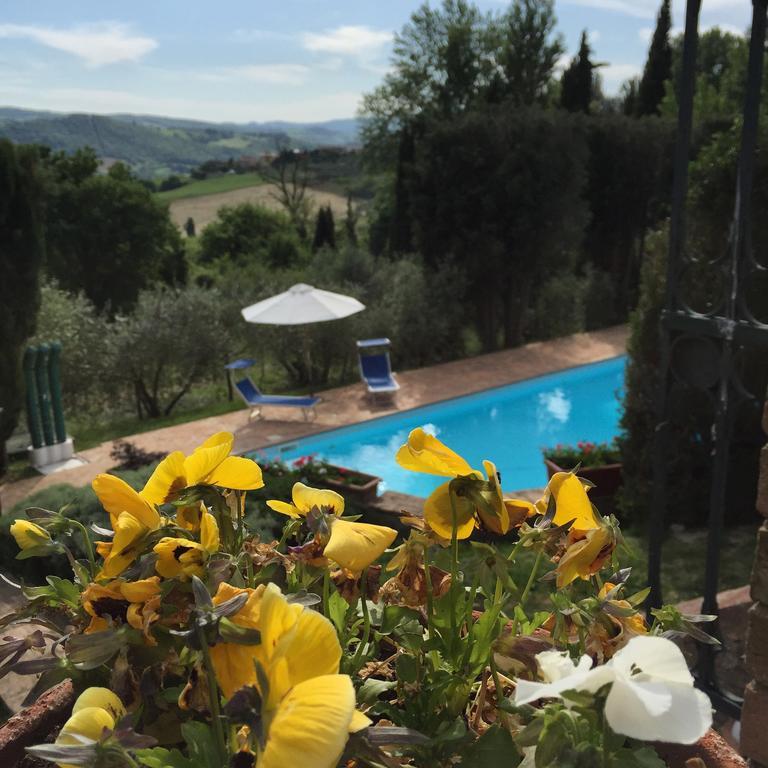 Il Broglino Villa Todi Bilik gambar