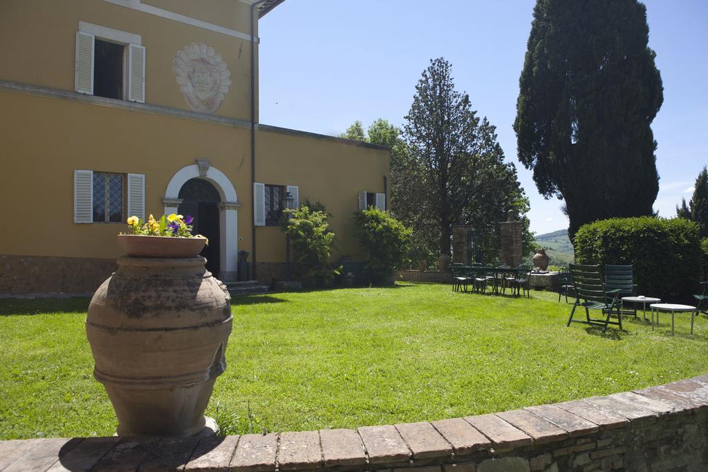Il Broglino Villa Todi Luaran gambar