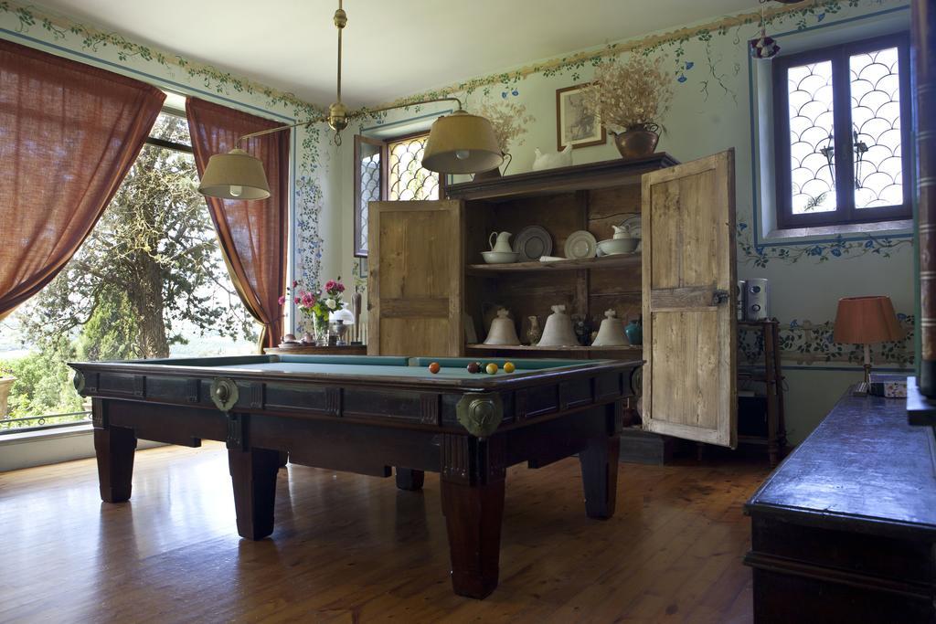 Il Broglino Villa Todi Bilik gambar