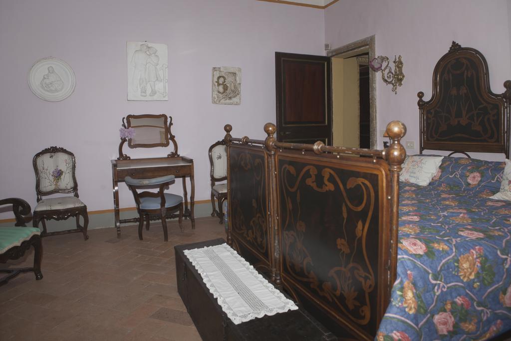 Il Broglino Villa Todi Bilik gambar