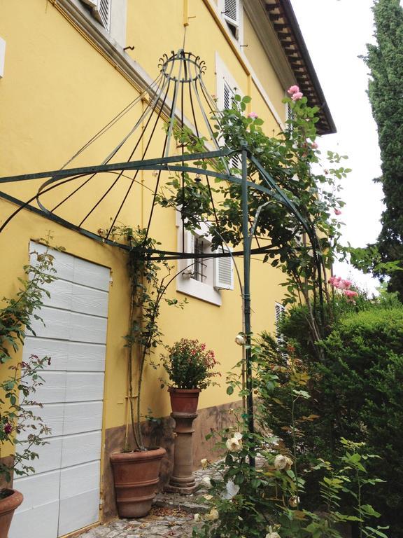 Il Broglino Villa Todi Bilik gambar